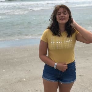 Meet your Posher, Lea